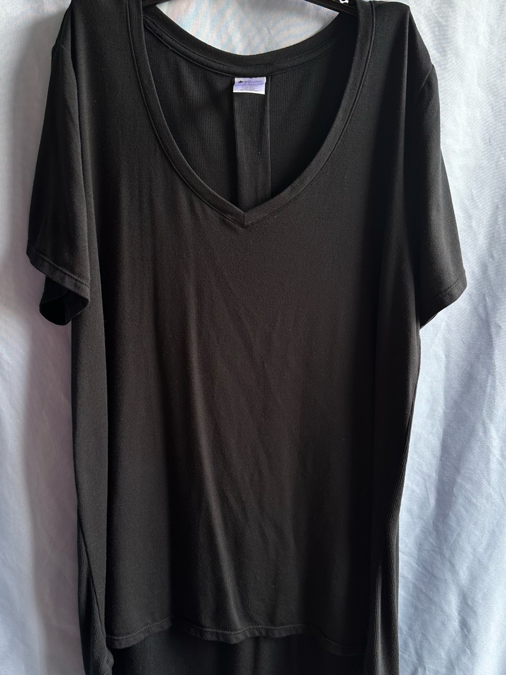 Women's Black V-Neck Short Sleeve Tee